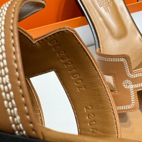 DDMode New embroider slipper Leather Golden Brown Full Handmade