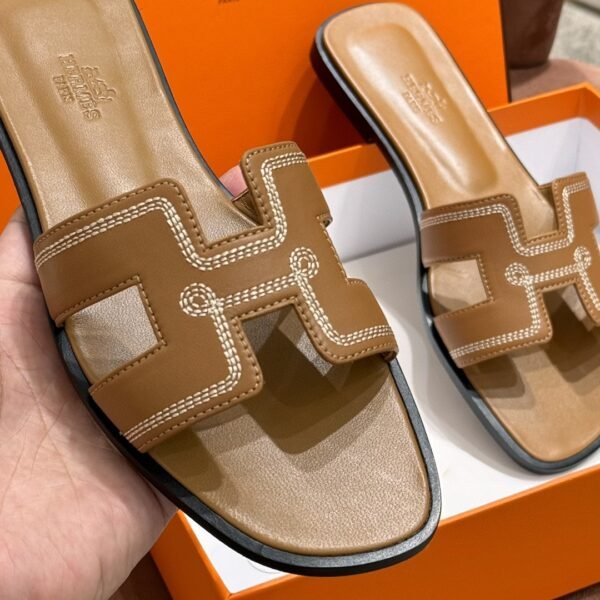 DDMode New embroider slipper Leather Golden Brown Full Handmade