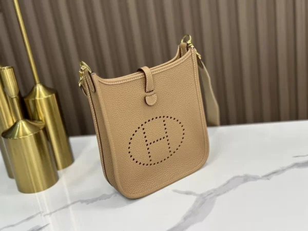 DDMode Hermès Mini Evelyne Togo Biscuits Khaki Gold Hardware 16cm Full Handmade Ghw