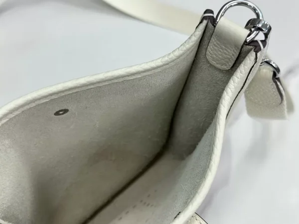DDMode Hermès Mini Evelyne Togo Creamy White Silver Hardware 16cm Full Handmade Phw
