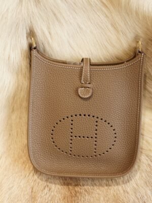 DDMode Whatsapp Hermes CK18 Etoupe Evelyne Mini 17CM Clemence Gold Hardware