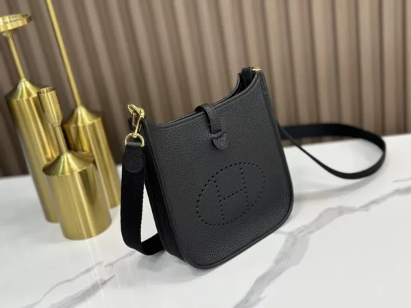 DDMode Hermès Mini Evelyne Togo Black Gold Hardware 16cm Full Handmade Ghw