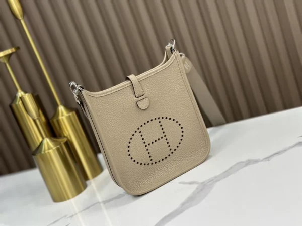 DDMode Hermès Mini Evelyne Togo Turtledove grey Silver Hardware 16cm Full Handmade Phw