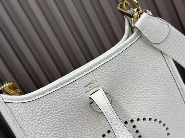 DDMode Hermès Mini Evelyne Togo Creamy White Gold Hardware 16cm Full Handmade Ghw