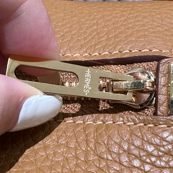 Hermes Victoria Light Briefcase 2S Sesame Togo Leather Gold Hardware