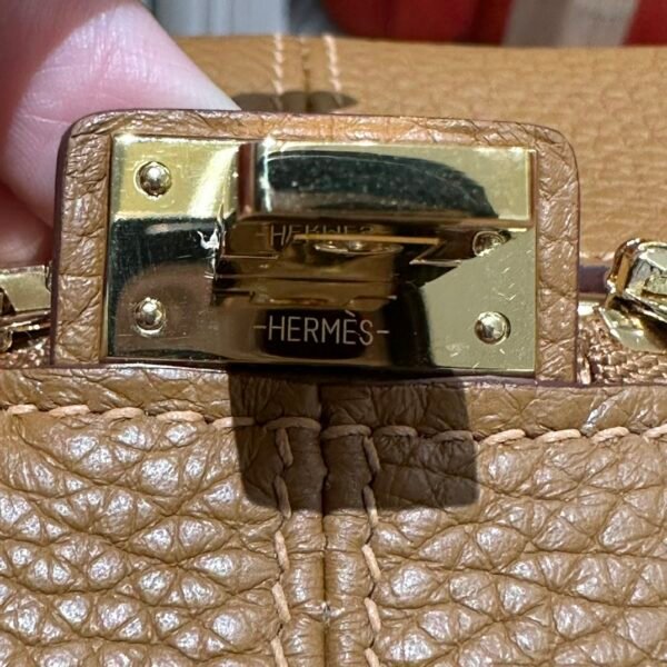 Hermes Victoria Light Briefcase 2S Sesame Togo Leather Gold Hardware