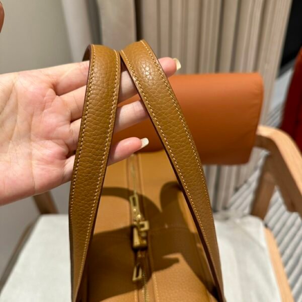 Hermes Victoria Light Briefcase 2S Sesame Togo Leather Gold Hardware