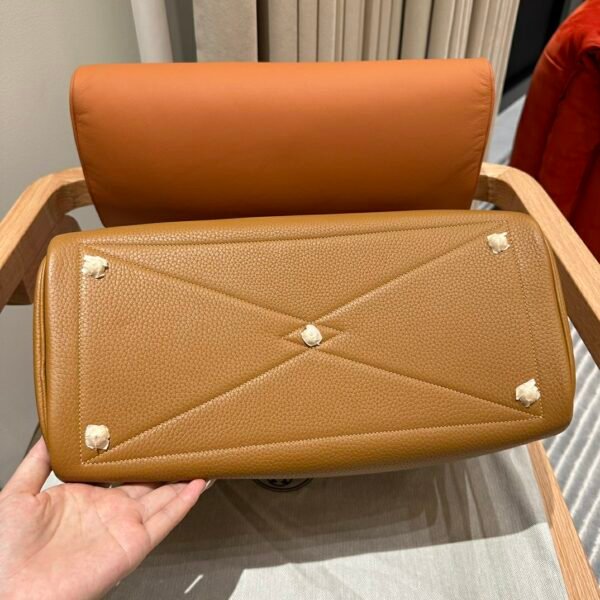 Hermes Victoria Light Briefcase 2S Sesame Togo Leather Gold Hardware