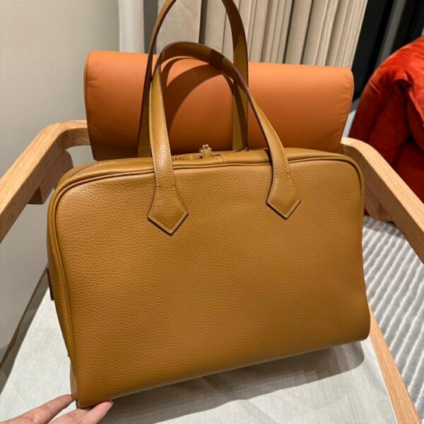 Hermes Victoria Light Briefcase 2S Sesame Togo Leather Gold Hardware