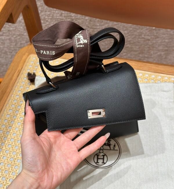 Hermes Kelly en Desordre Black Epsom Leather Gold Hardware