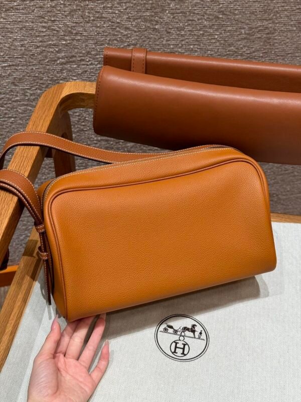 Hermes Nouveau On Body CK37 Gold Evercolor Leather Gold Hardware
