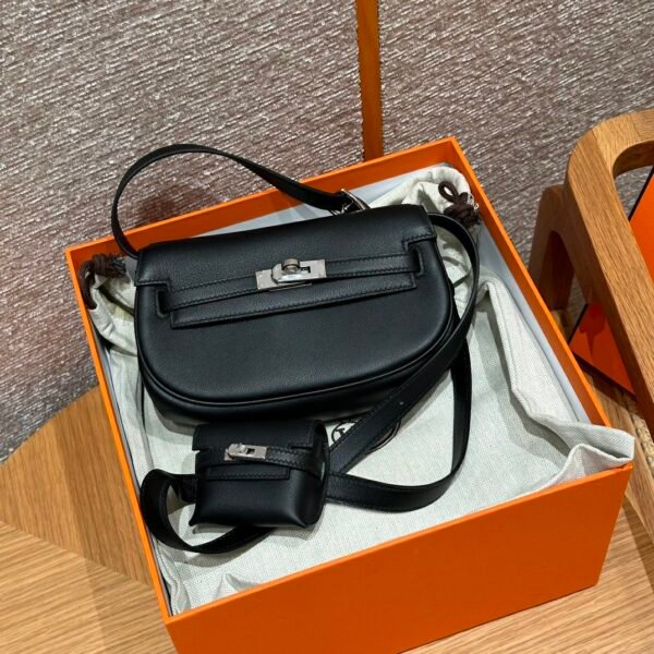 DDMode vs Steven Hermes Kelly Moove CK89 Noir Swift Leather Silver Hardware