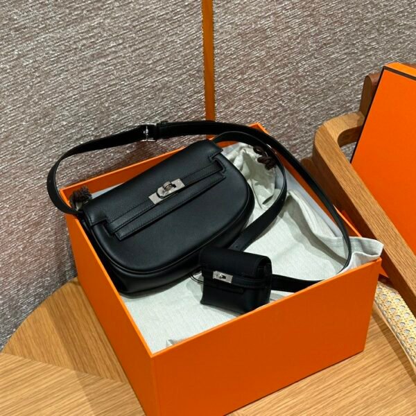 DDMode vs Steven Hermes Kelly Moove CK89 Noir Swift Leather Silver Hardware