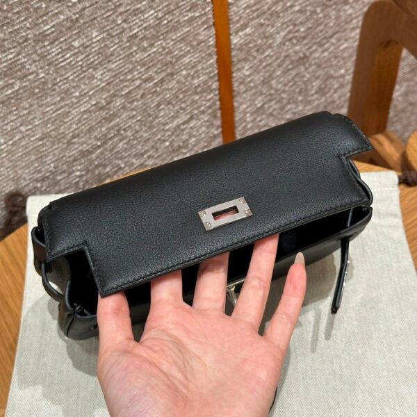 DDMode vs Steven Hermes Kelly Moove CK89 Noir Swift Leather Silver Hardware