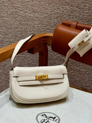 DDMode Reviews Hermes Kelly Moove CK10 Craie Swift Leather Gold Hardware
