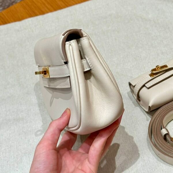 DDMode Reviews Hermes Kelly Moove CK10 Craie Swift Leather Gold Hardware