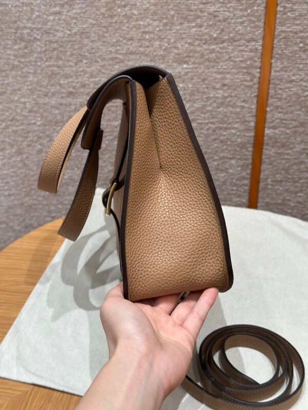 Hermes Halzan 0M Chai/18 Etoupe 31*20*10cm Clememce Leather Gold Hardware