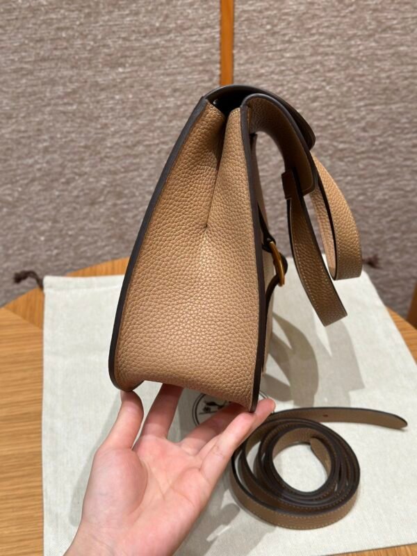 Hermes Halzan 0M Chai/18 Etoupe 31*20*10cm Clememce Leather Gold Hardware