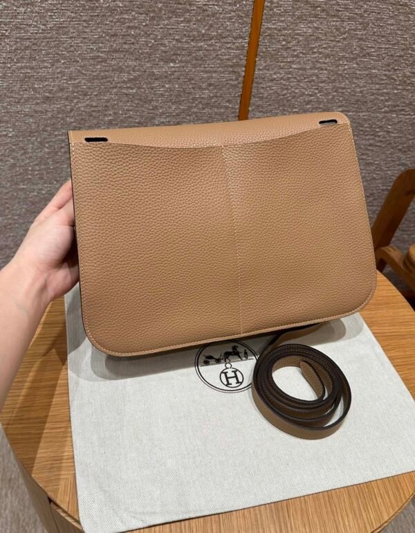 Hermes Halzan 0M Chai/18 Etoupe 31*20*10cm Clememce Leather Gold Hardware