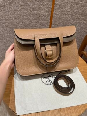 Hermes Halzan 0M Chai/18 Etoupe 31*20*10cm Clememce Leather Gold Hardware
