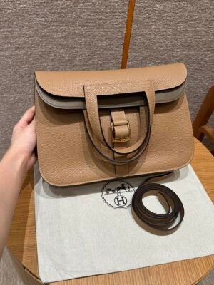 Hermes Halzan 0M Chai/18 Etoupe 31*20*10cm Clememce Leather Gold Hardware