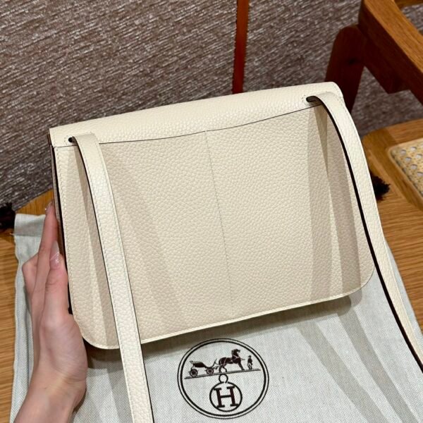 Hermes Halzan I2 Nata/0M Chai Clememce Leather Gold Hardware