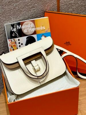Hermes Halzan I2 Nata/0M Chai Clememce Leather Gold Hardware