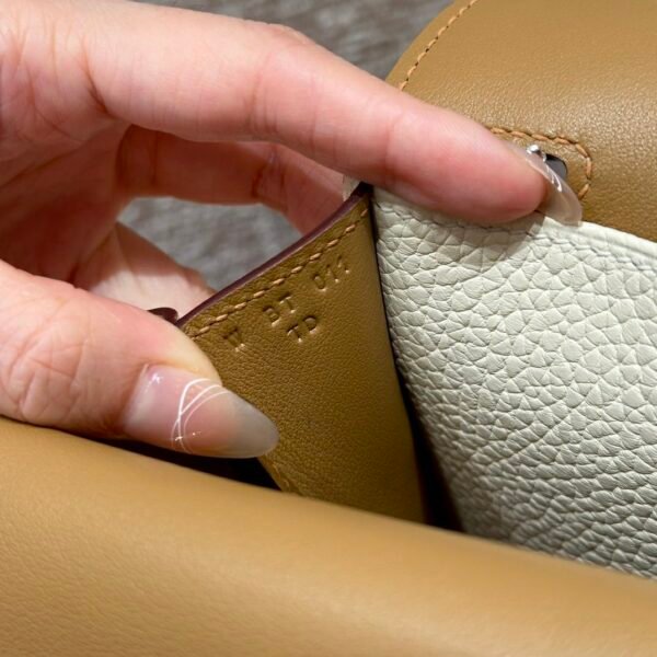 Hermes Halzan I2 Nata/0M Chai Clememce Leather Gold Hardware