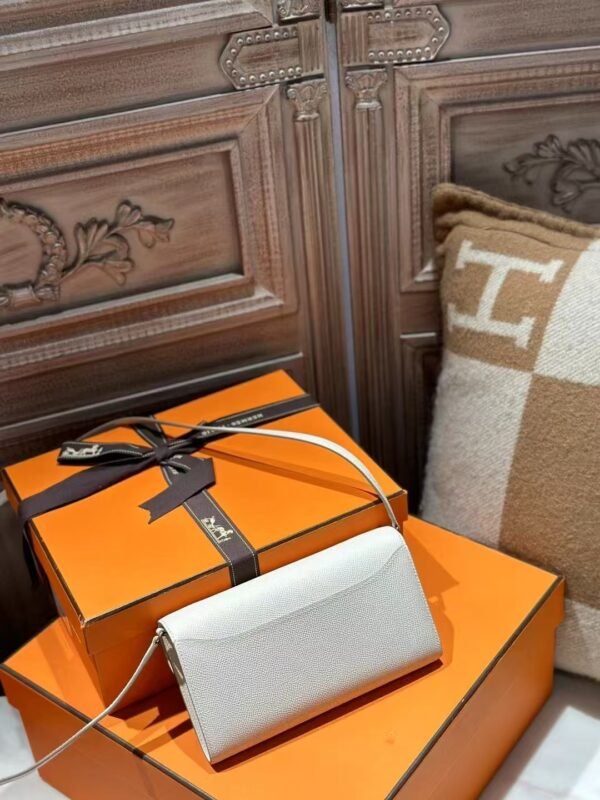 DDMode Constance To Go Wallet Epsom Leather CC10 Craie GHW