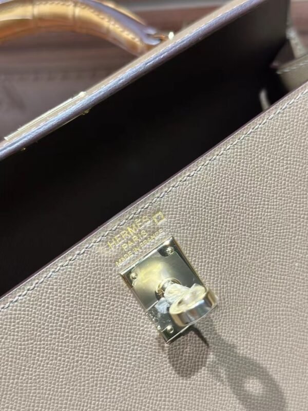 DDMode Hermes Kelly Touch 25CM Madame 18 Etoupe / 1i Dust Shiny Crocodile Light GHW Hardware