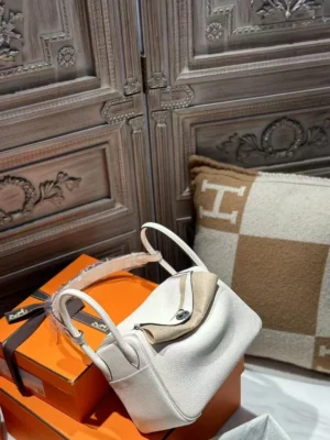 DDMode Shoulder Bag Lindy 26CM TC Leather I2 Nata PHW