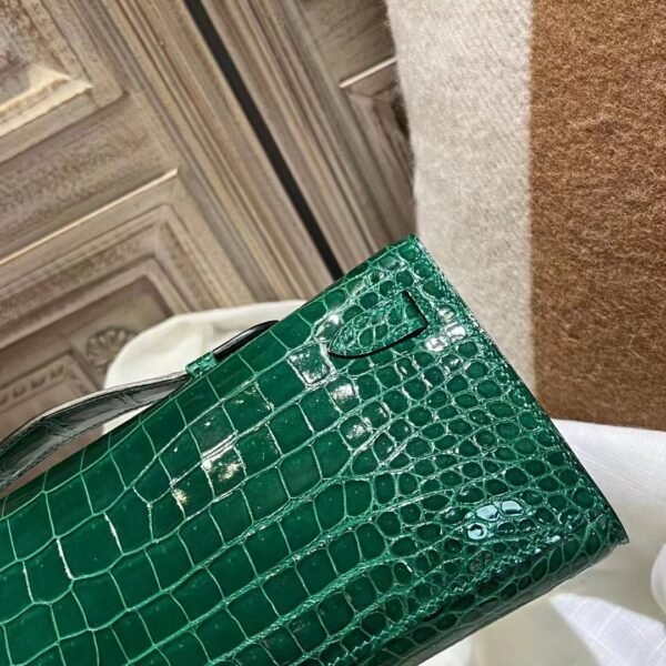 DDMode Kelly Cut 31CM 6Q Vert Emeraude Shiny Porosus Clutch Bag GHW